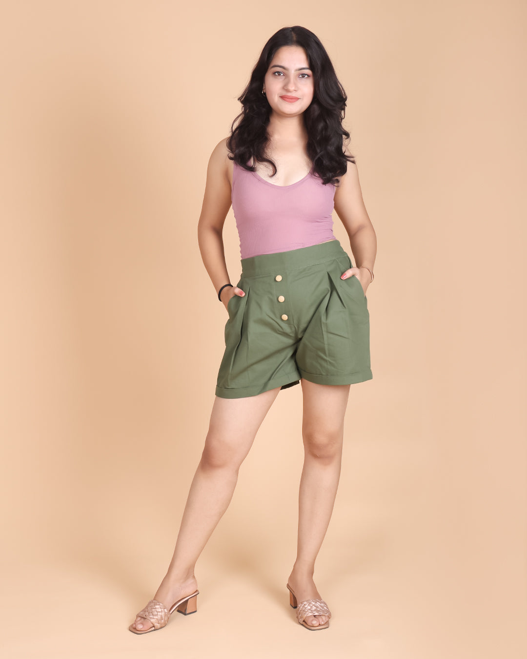 Casual pleated shorts
